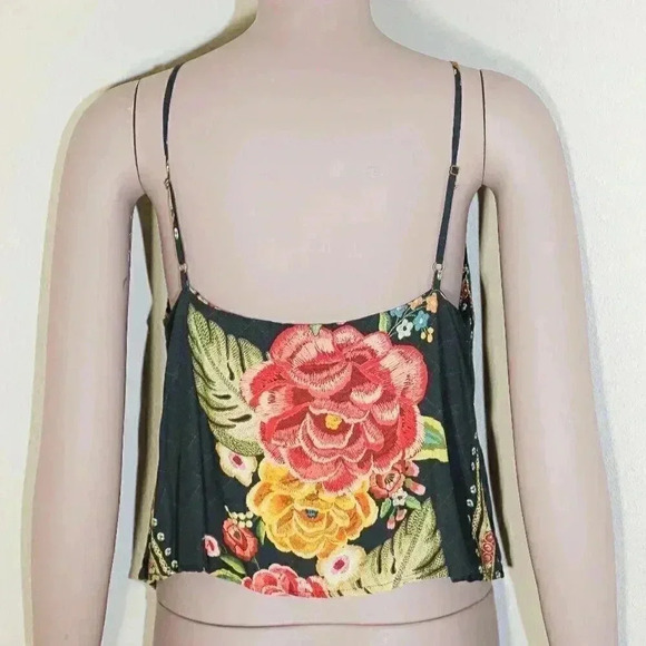 Farm Rio Floral Print Cropped Tank Top Size Small Spaghetti Strap Tank Casual - Picture 3 of 4